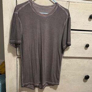Lululemon grey/green shirt